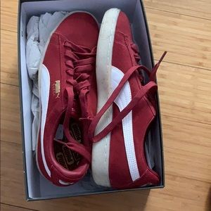Brand New Puma Suede Classics size 9.5